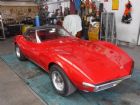 chevrolet-corvette-69-roadster-red